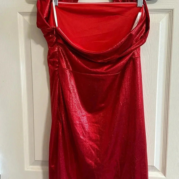 Superdown Tamia asymmetrical mini dress Red size XL Stretchy SEXY Revolve Brand - Picture 8 of 9